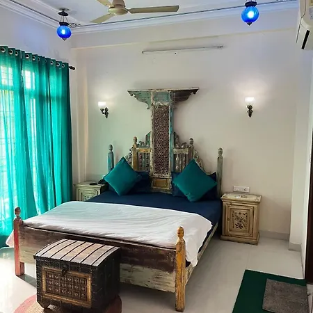 Little Ganesha Inn